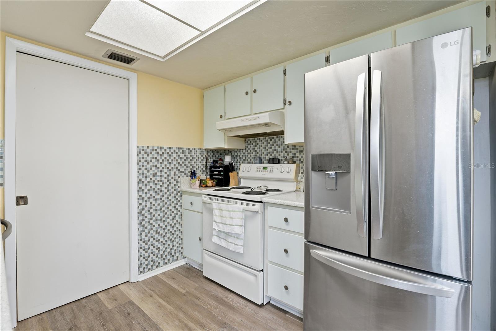 Image 13 of 29 For 22481 Westchester Boulevard A3