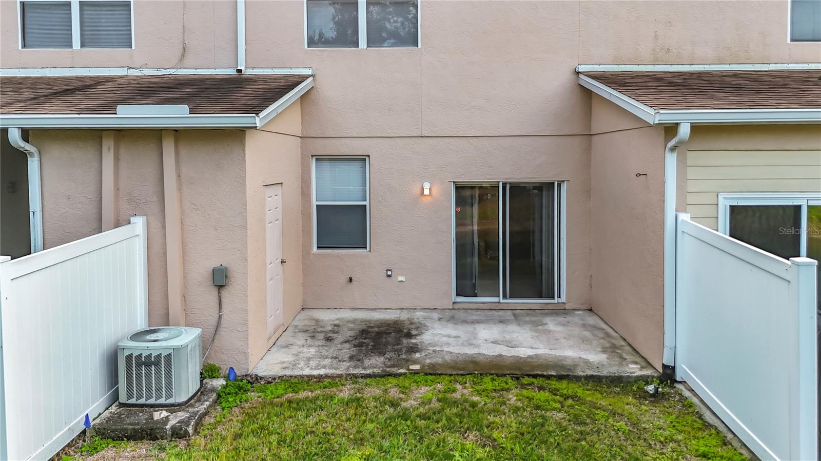 Image 39 of 44 For 3884 Deberry Drive