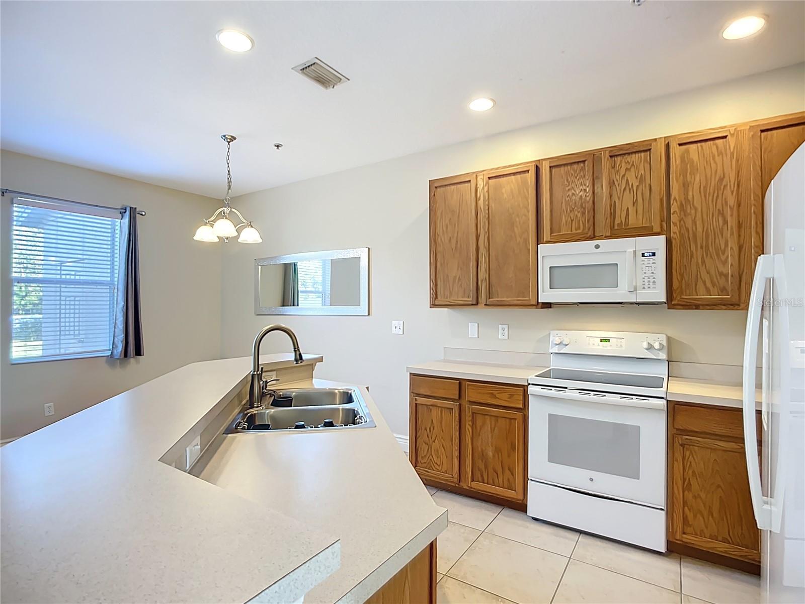 Image 7 of 44 For 3884 Deberry Drive