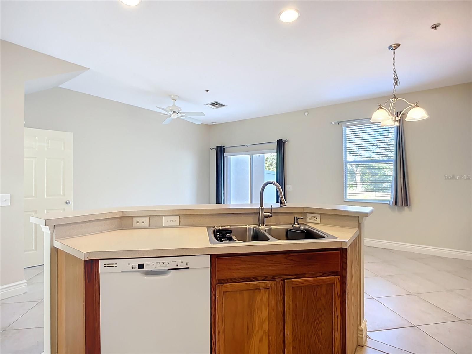 Image 9 of 44 For 3884 Deberry Drive