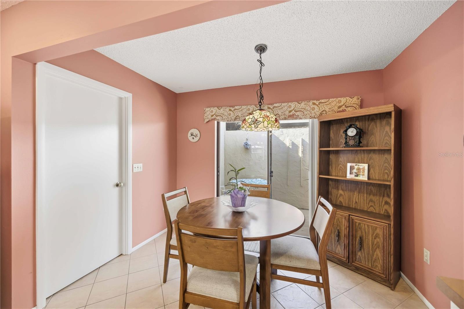 Image 11 of 51 For 38 Pebble Rock Drive