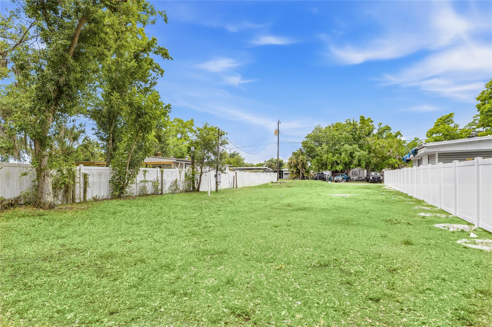 Image 10 of 12 For 4961 Victoria Avenue
