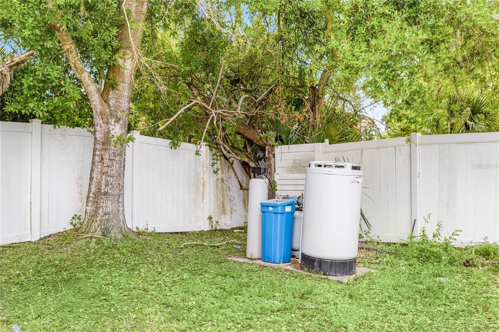 Image 12 of 12 For 4961 Victoria Avenue