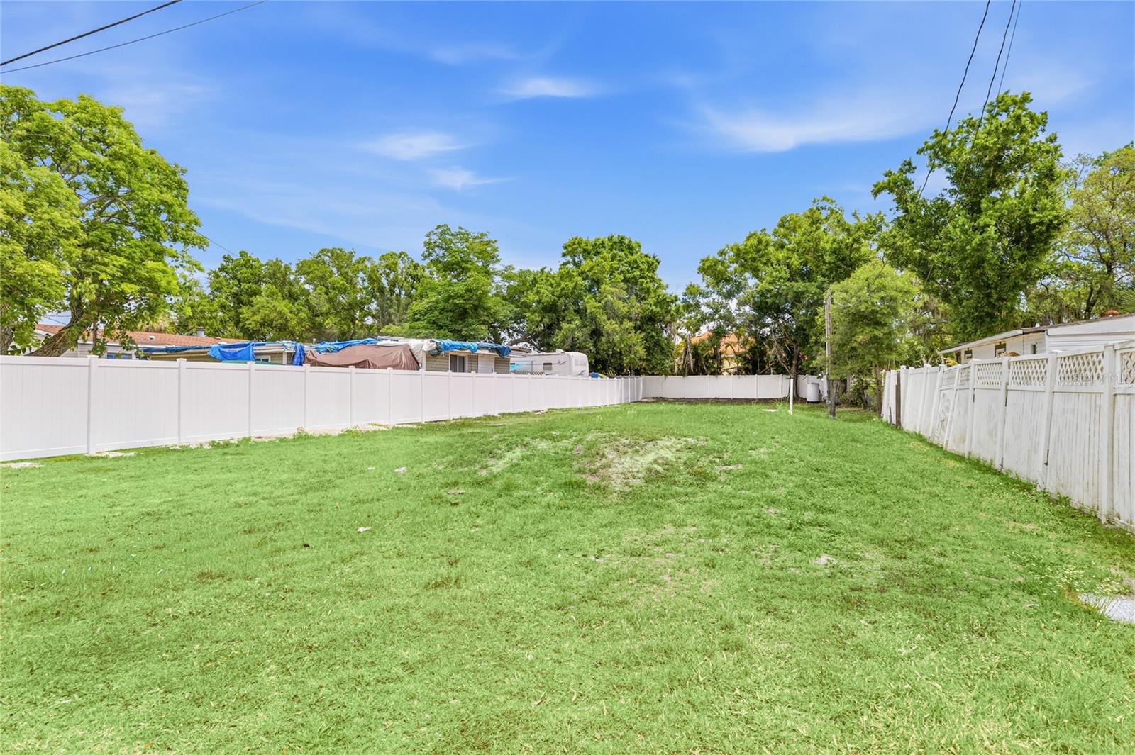 Image 6 of 12 For 4961 Victoria Avenue