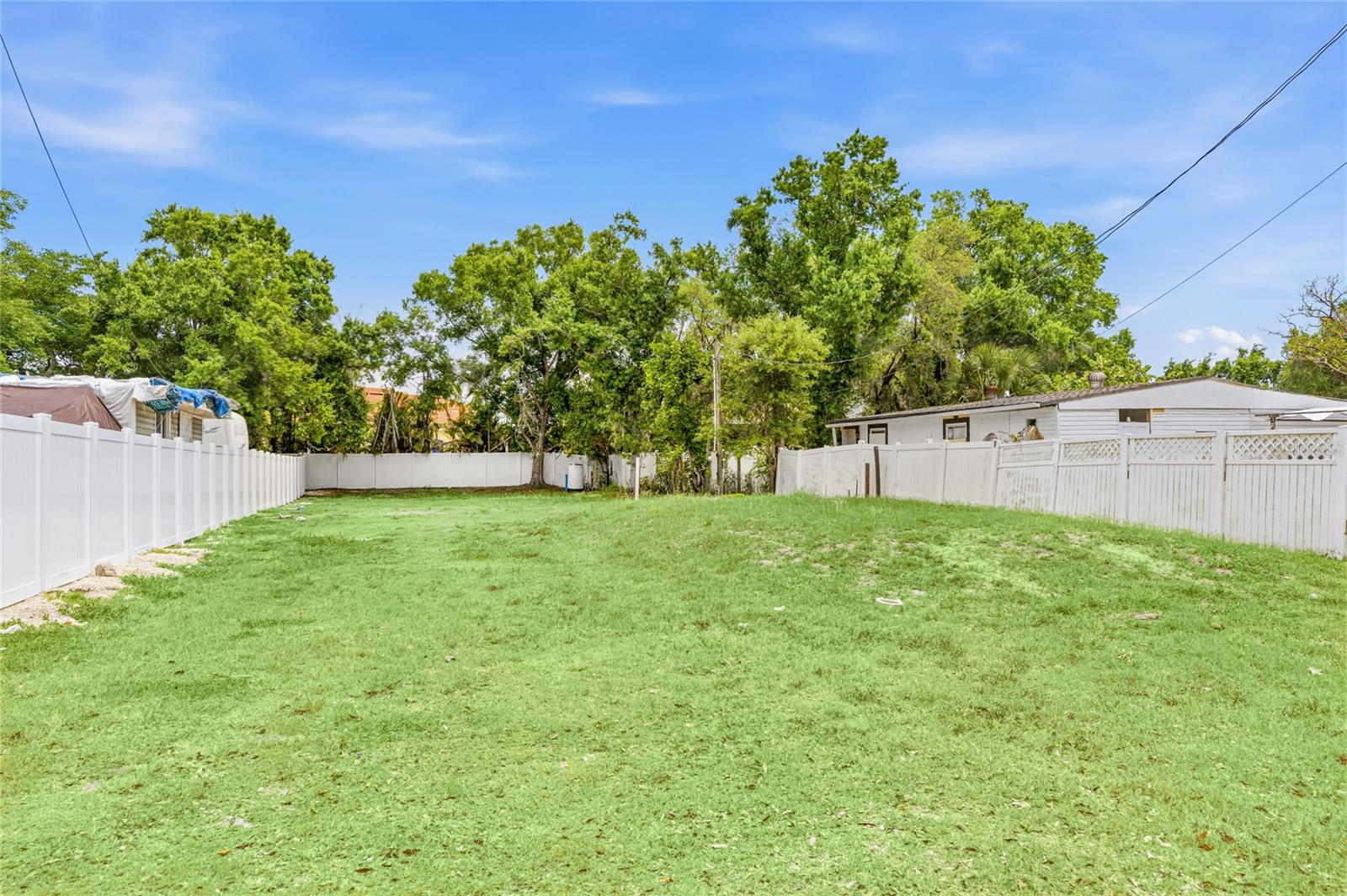 Image 7 of 12 For 4961 Victoria Avenue