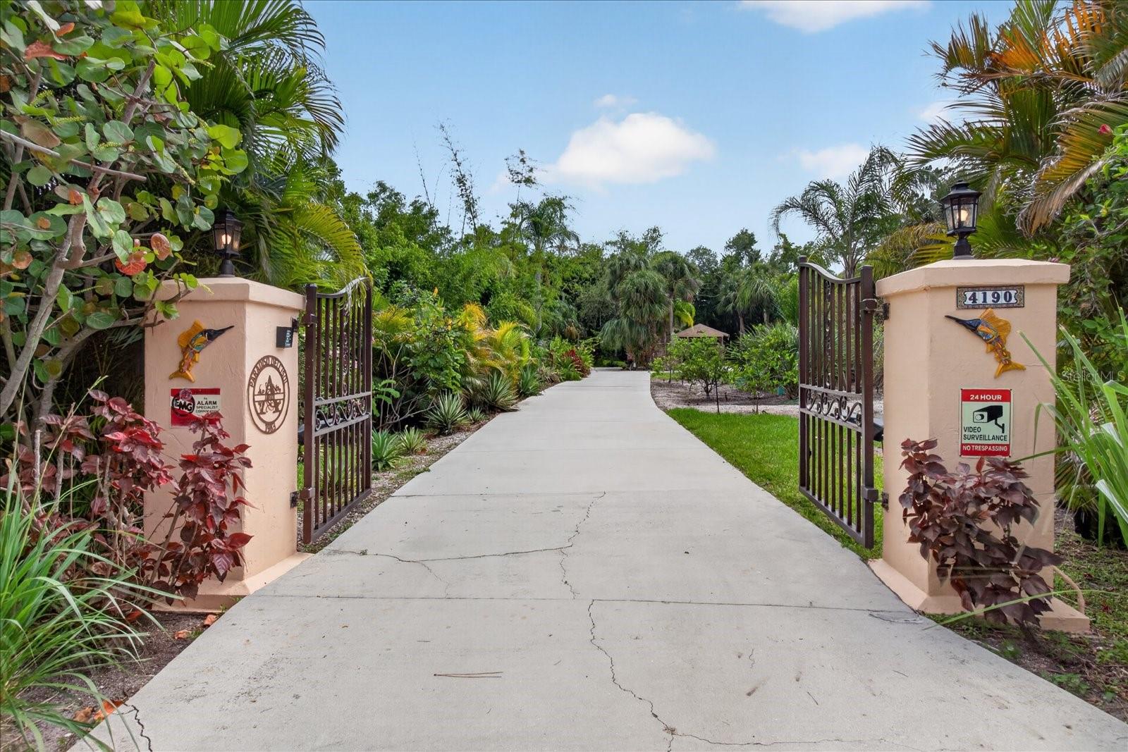 Image 2 of 50 For 4190 Strombus Road