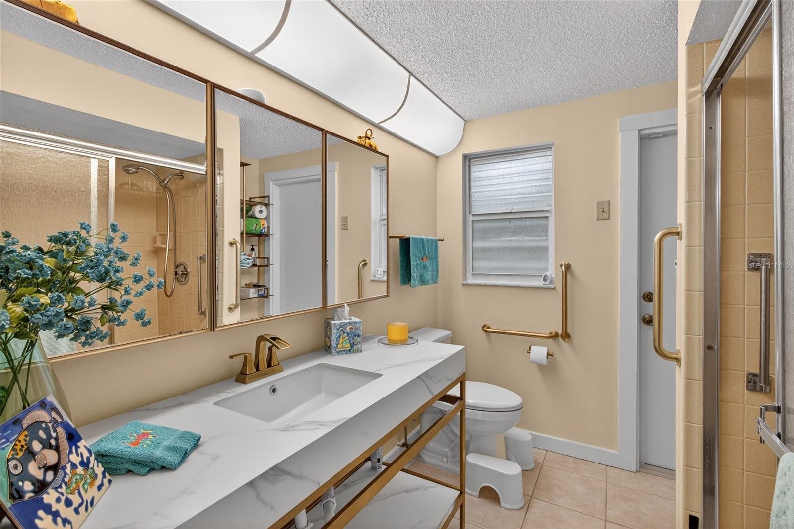 Image 32 of 50 For 4190 Strombus Road