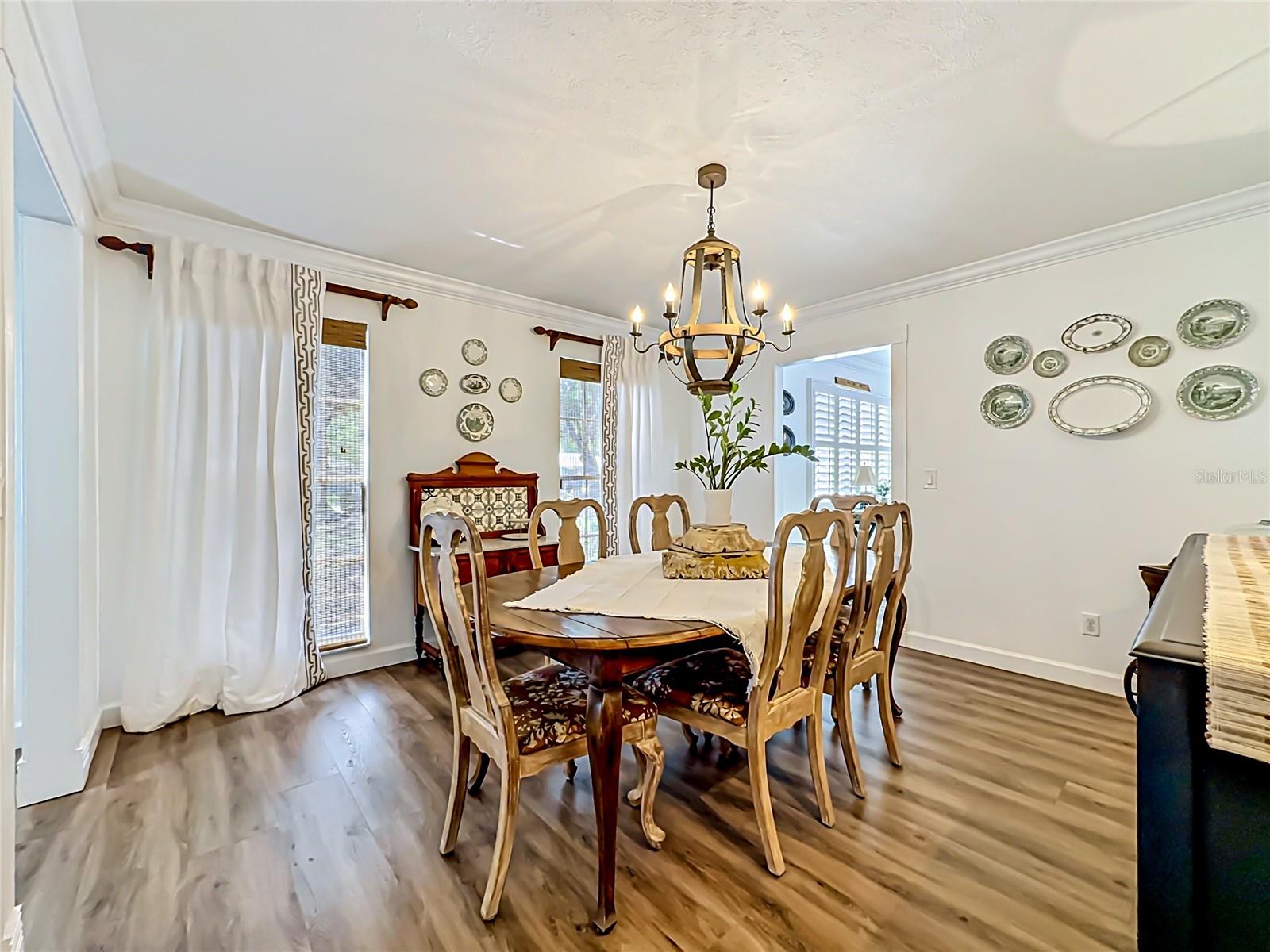 Image 15 of 94 For 7306 16th Avenue Nw