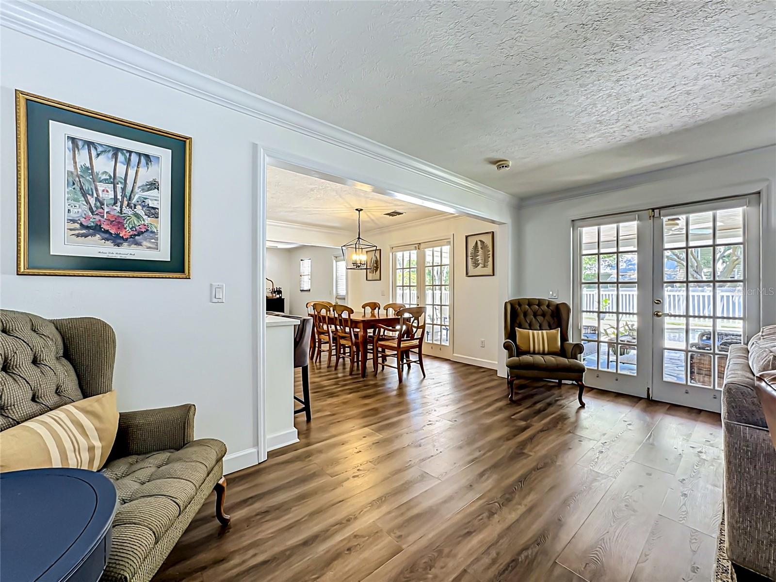 Image 20 of 94 For 7306 16th Avenue Nw