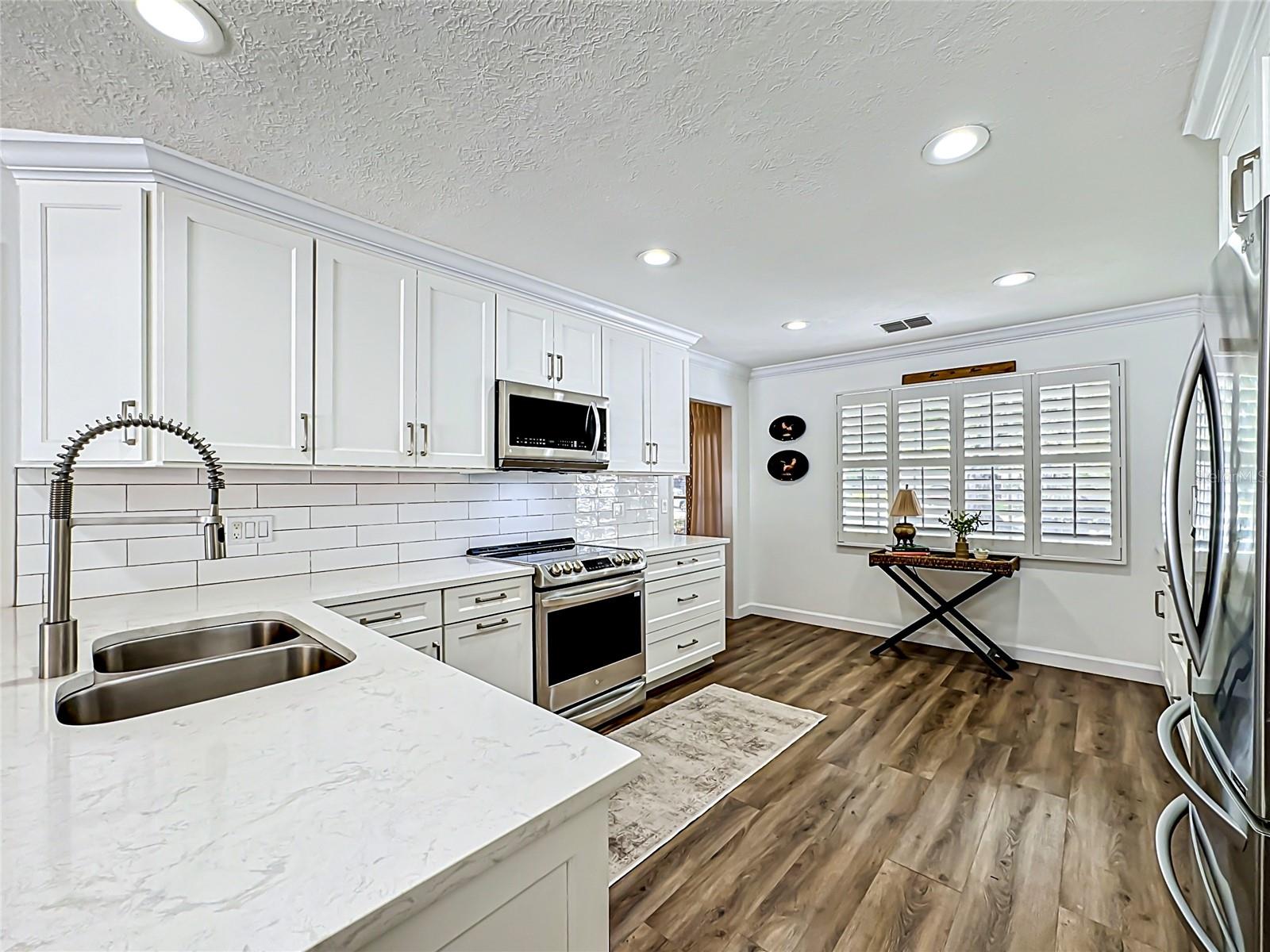 Image 29 of 94 For 7306 16th Avenue Nw