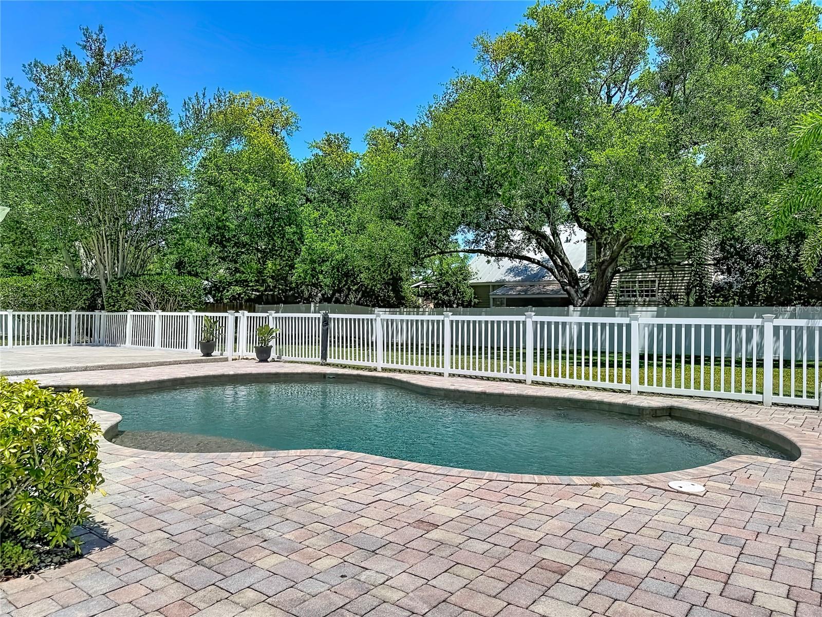 Image 71 of 94 For 7306 16th Avenue Nw