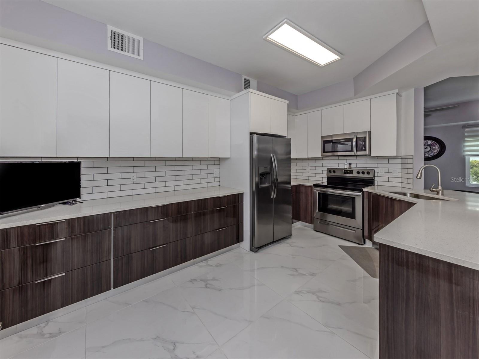 Image 11 of 40 For 200 Gardens Edge Drive 212