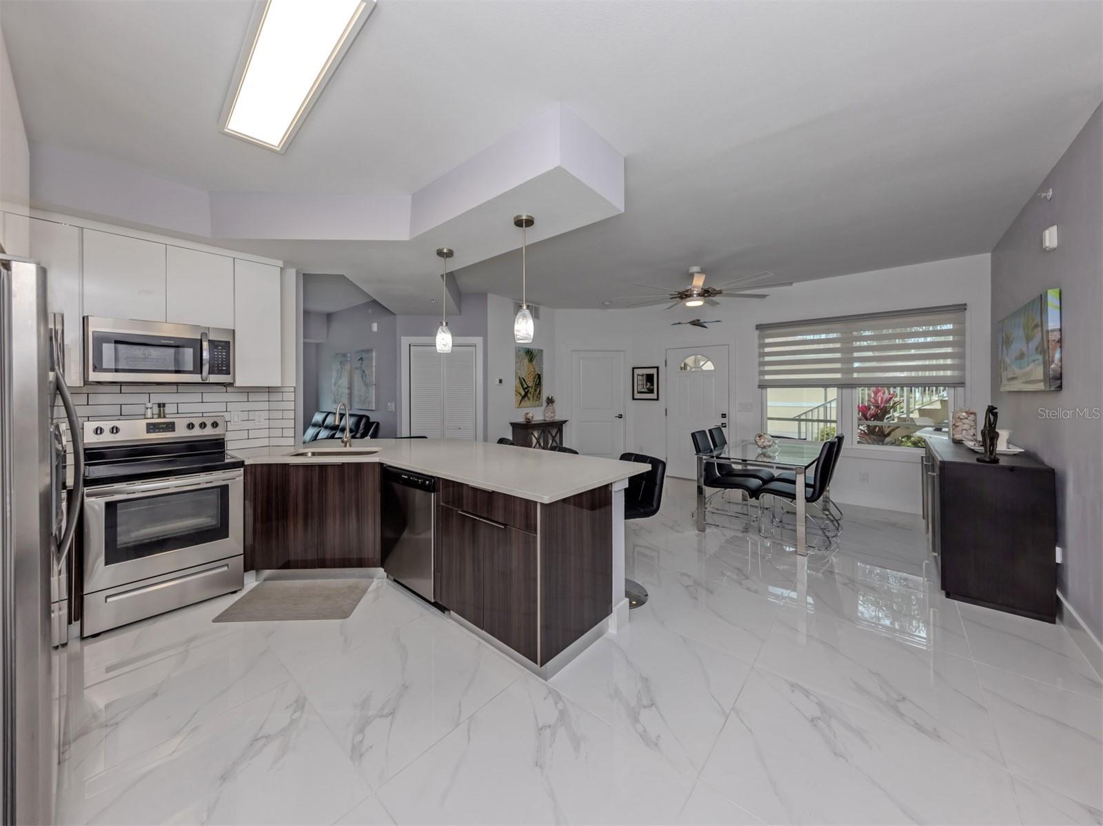 Image 13 of 40 For 200 Gardens Edge Drive 212