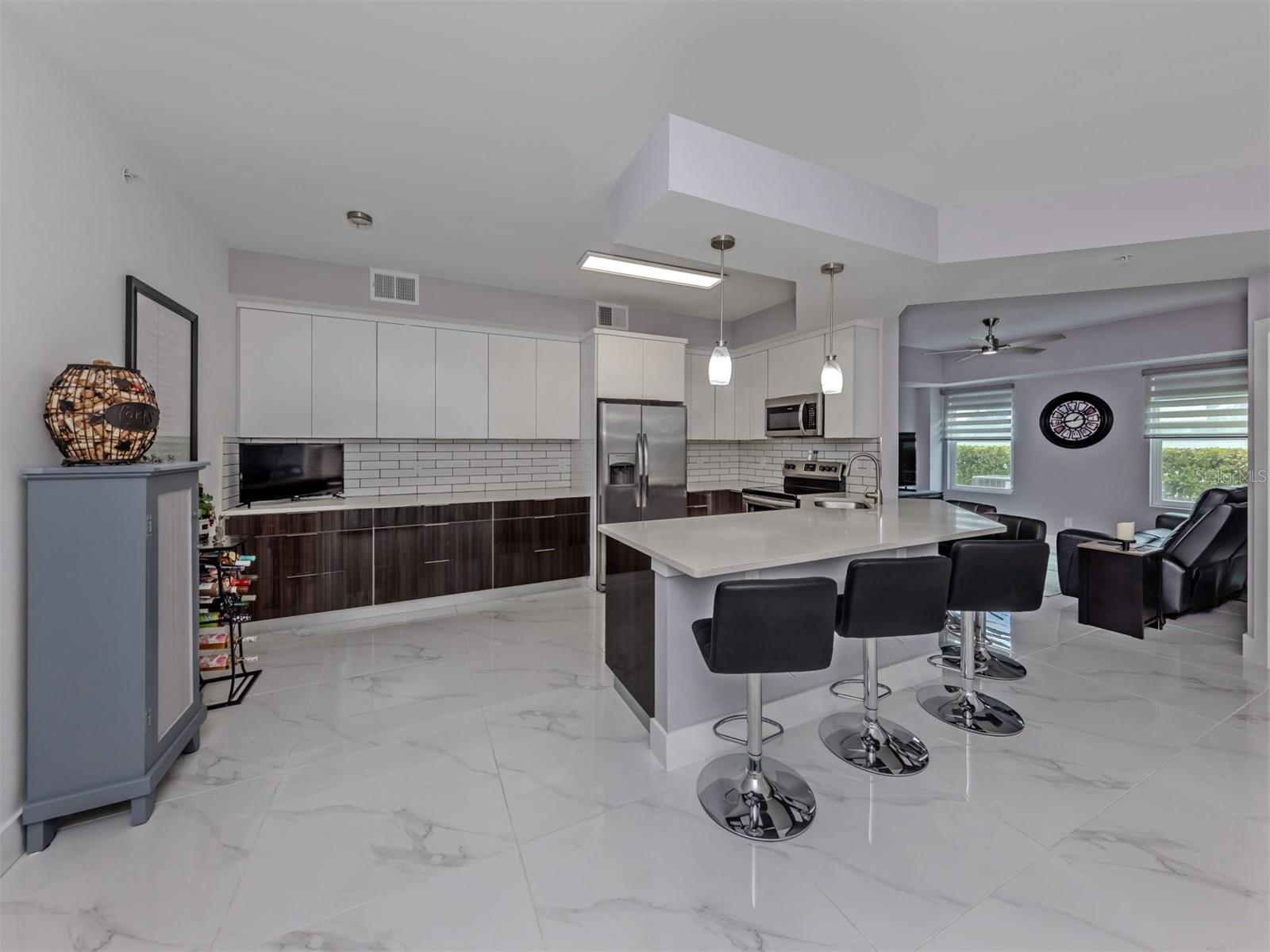 Image 7 of 40 For 200 Gardens Edge Drive 212