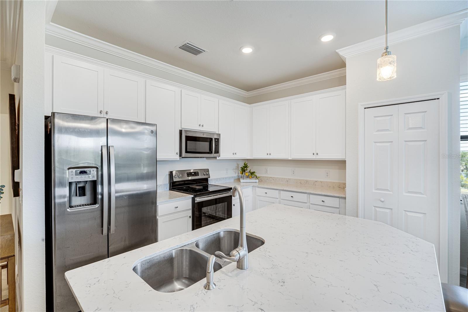 Image 15 of 50 For 17724 Gawthrop Drive 301