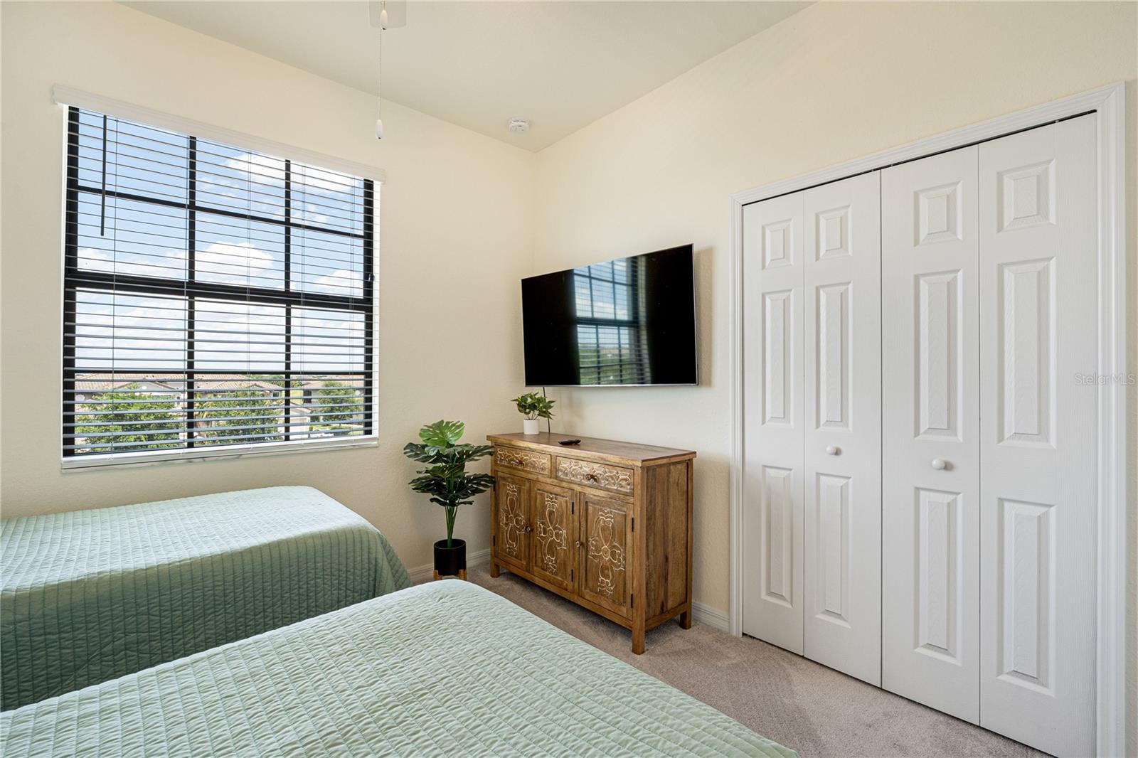 Image 30 of 50 For 17724 Gawthrop Drive 301