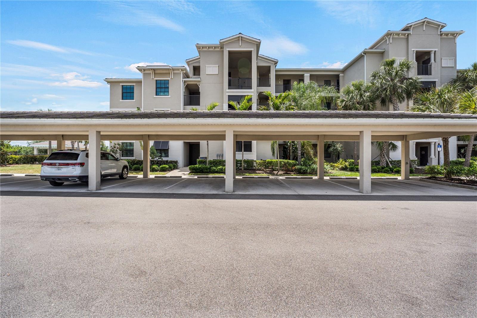 Image 9 of 50 For 17724 Gawthrop Drive 301