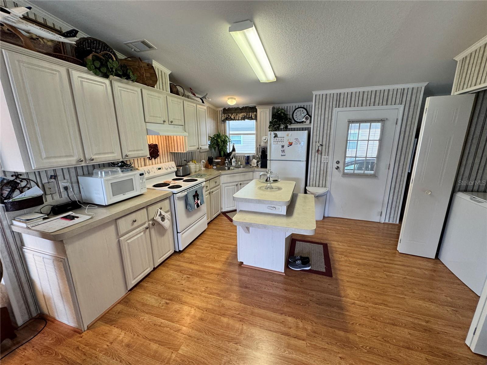 Image 9 of 39 For 346 Andros Drive