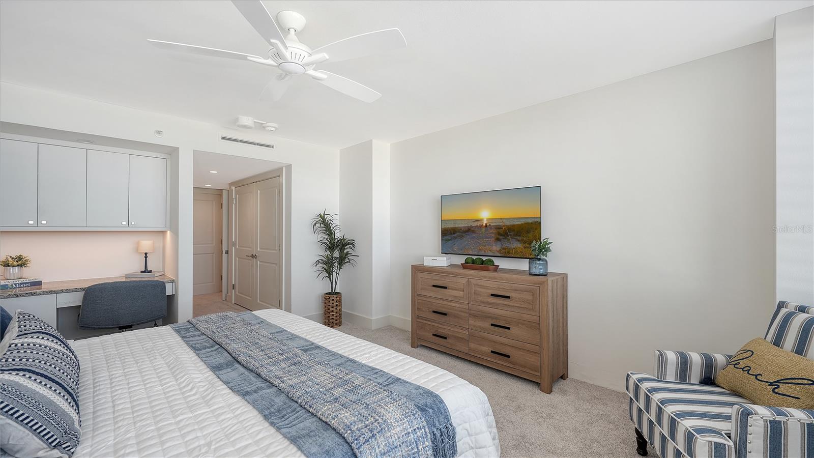 Image 28 of 50 For 775 Longboat Club Road 408