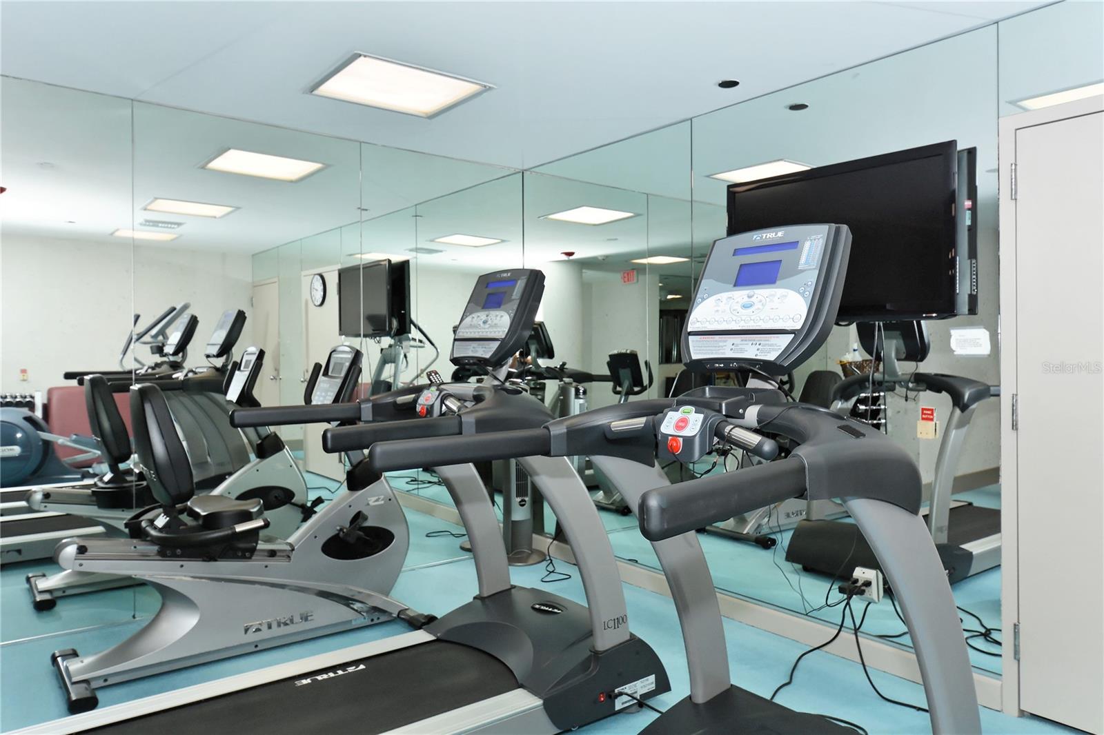 Image 41 of 50 For 775 Longboat Club Road 408