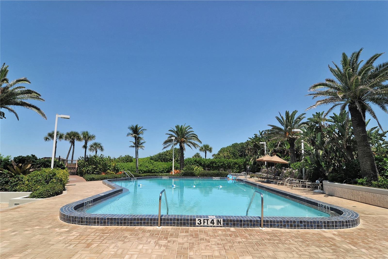 Image 42 of 50 For 775 Longboat Club Road 408