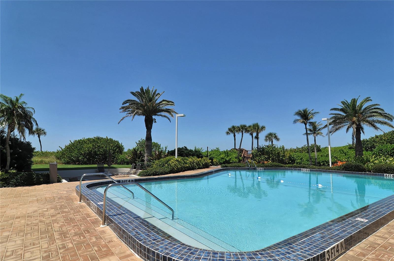 Image 43 of 50 For 775 Longboat Club Road 408