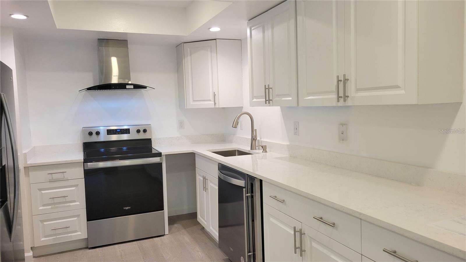 Image 4 of 17 For 5368 Royal Palm Avenue 5368