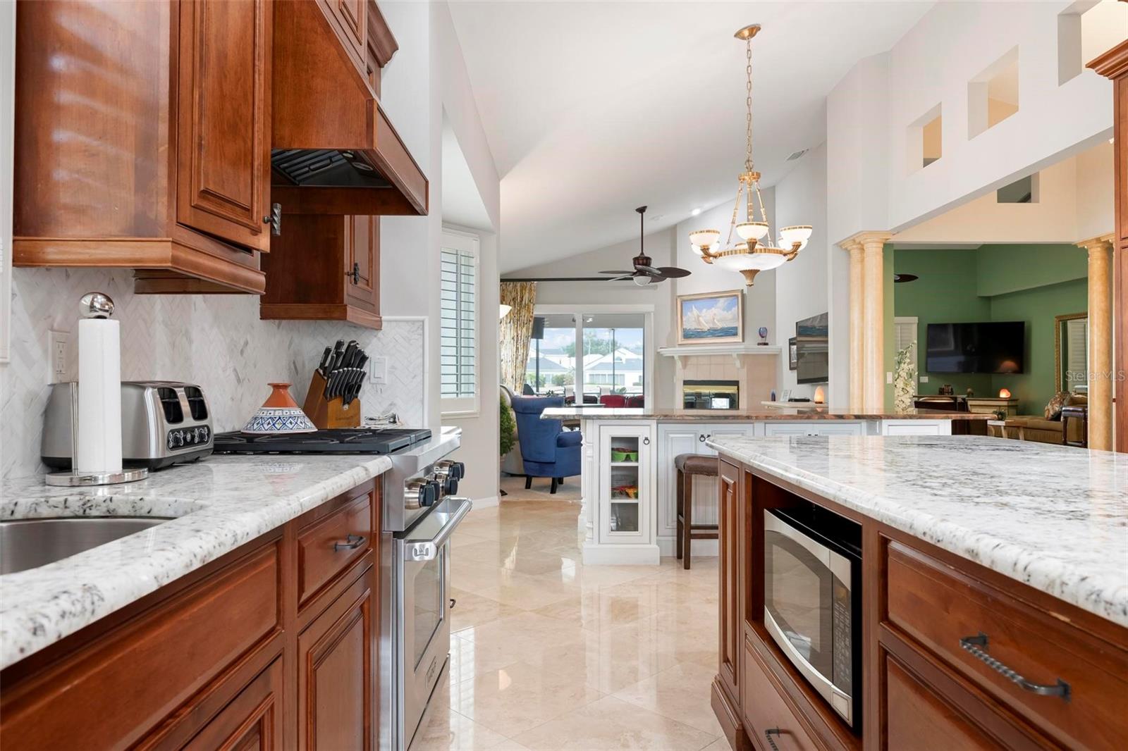 Image 15 of 81 For 7765 Calle Facil