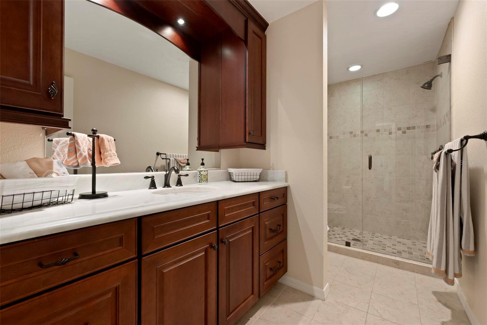 Image 29 of 81 For 7765 Calle Facil