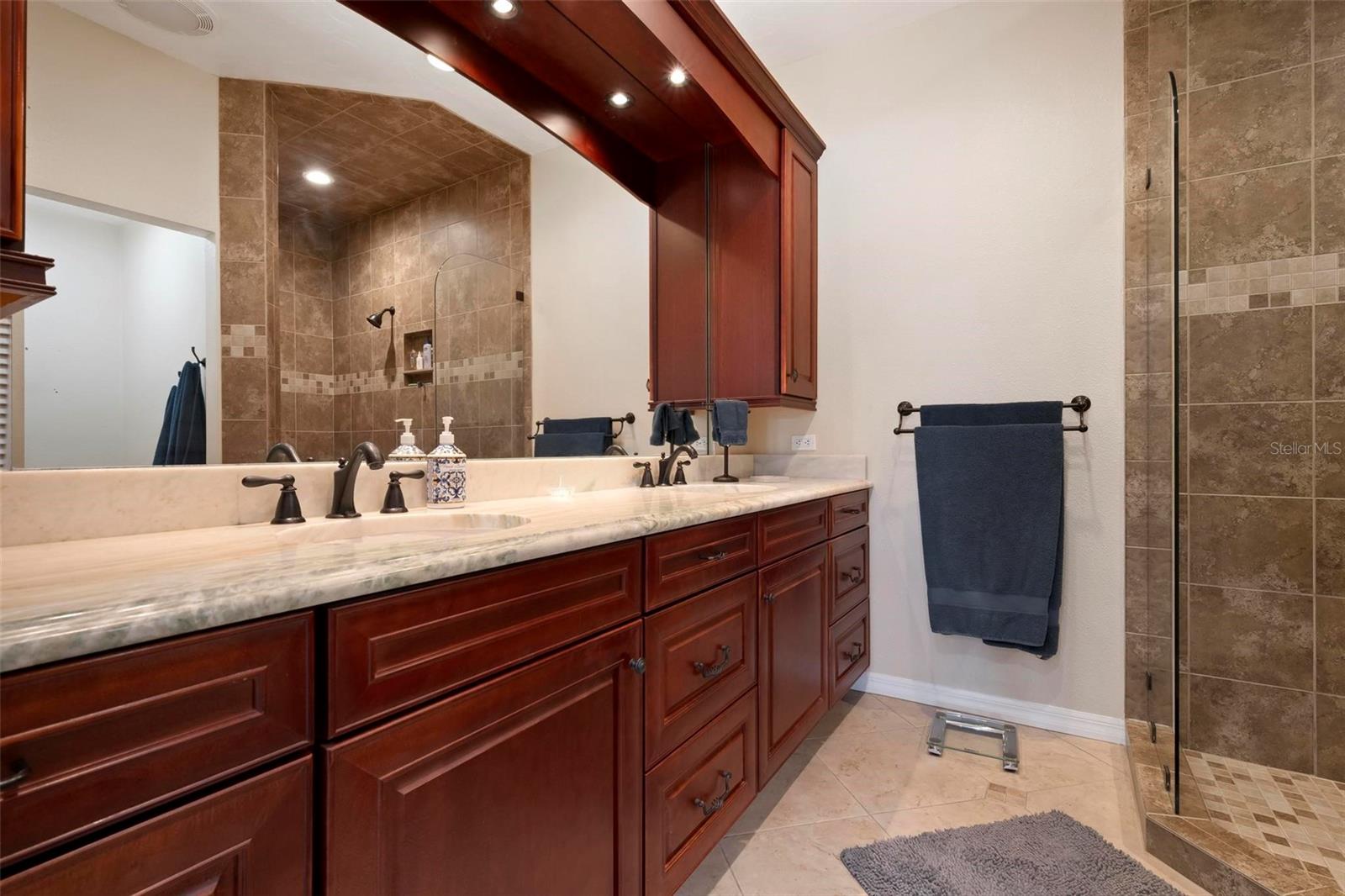 Image 37 of 81 For 7765 Calle Facil