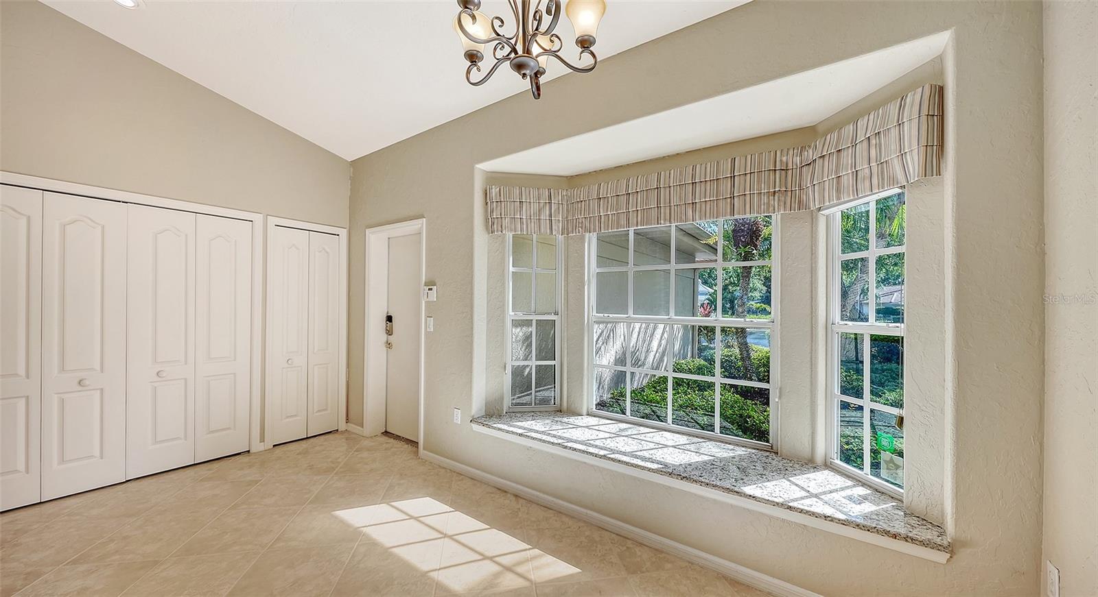 Image 13 of 43 For 2869 Sandringham Place