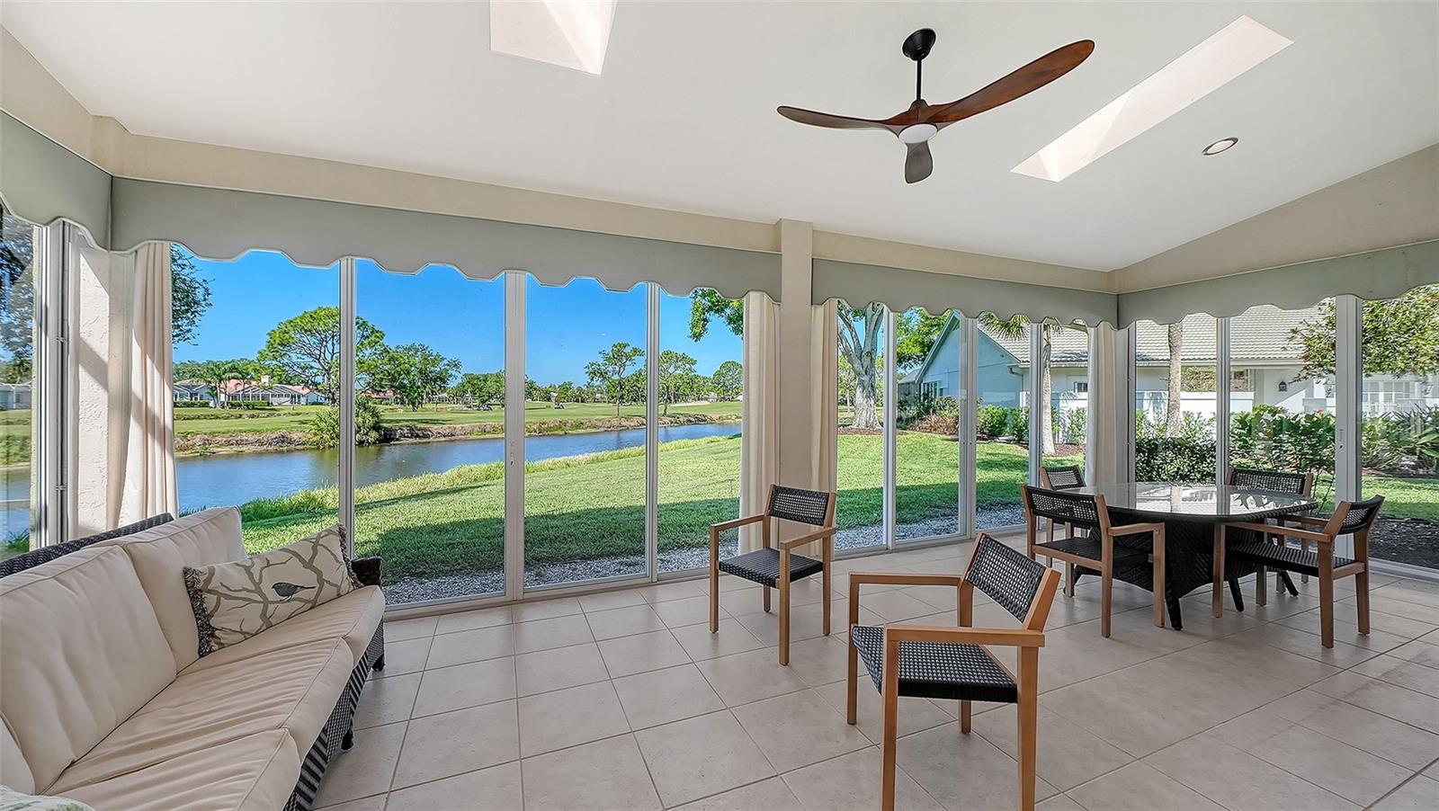 Image 20 of 43 For 2869 Sandringham Place