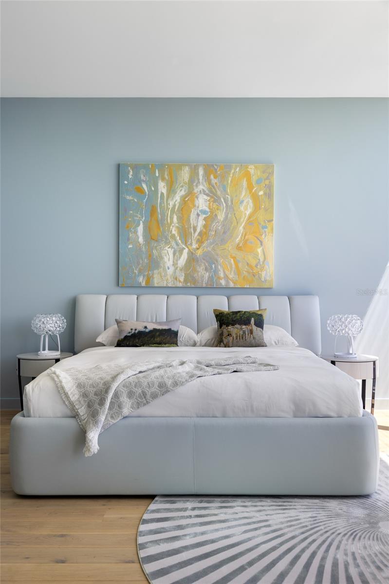 Image 14 of 60 For 111 Golden Gate Point 702