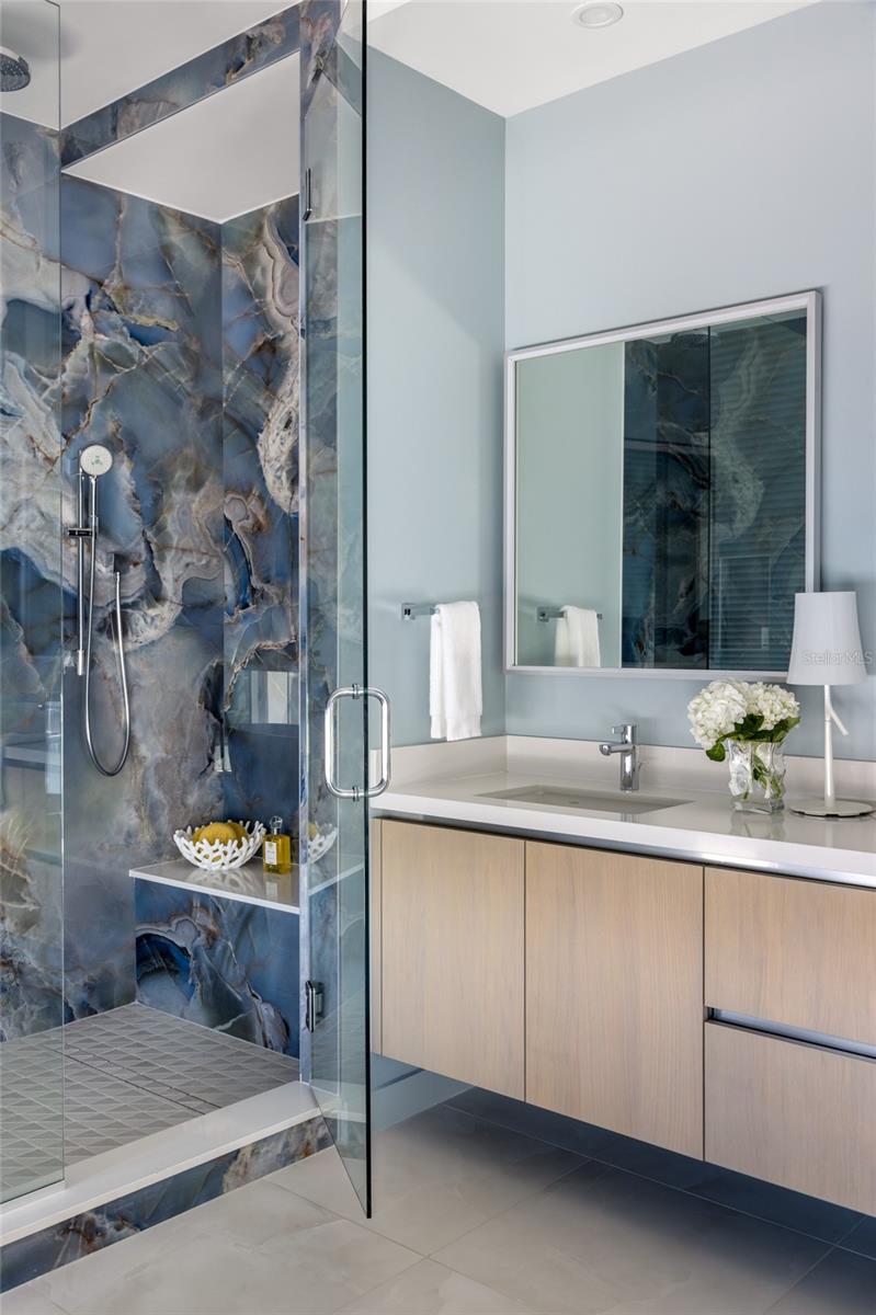 Image 21 of 60 For 111 Golden Gate Point 702