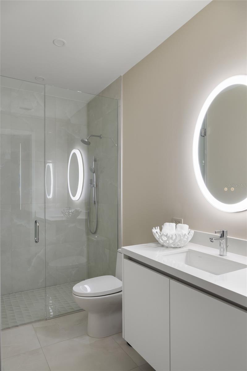 Image 31 of 60 For 111 Golden Gate Point 702