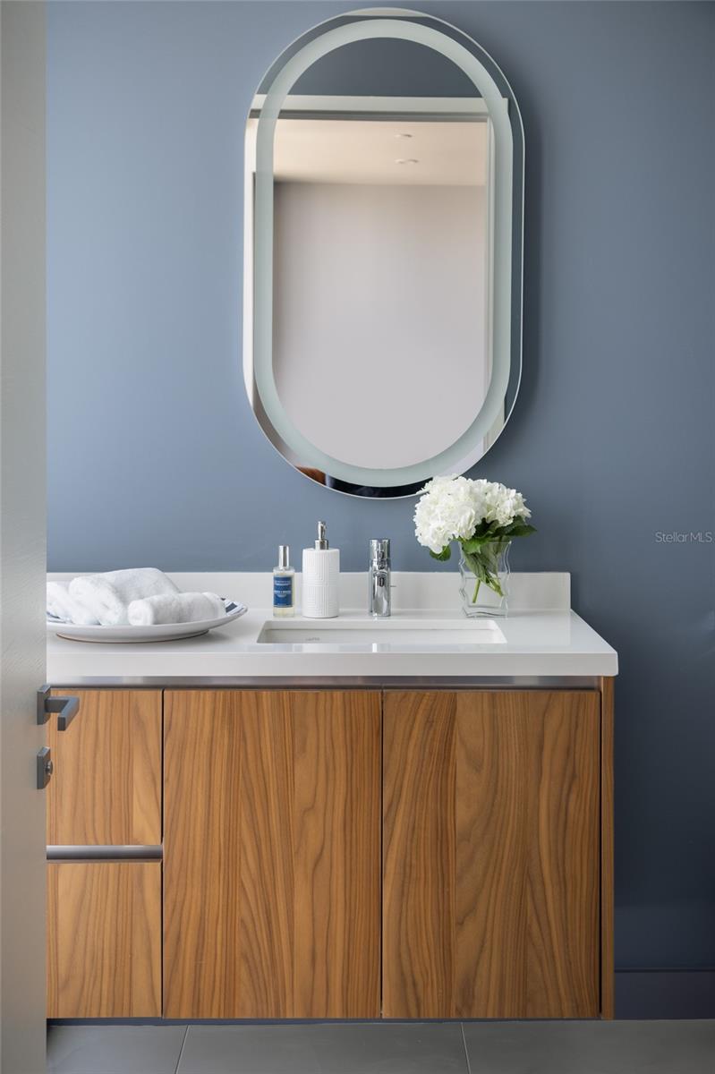 Image 36 of 60 For 111 Golden Gate Point 702