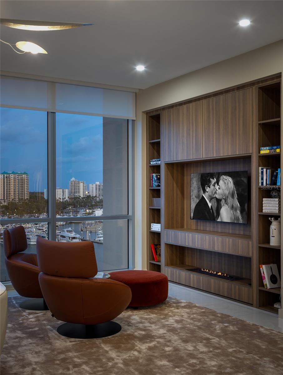 Image 45 of 60 For 111 Golden Gate Point 702