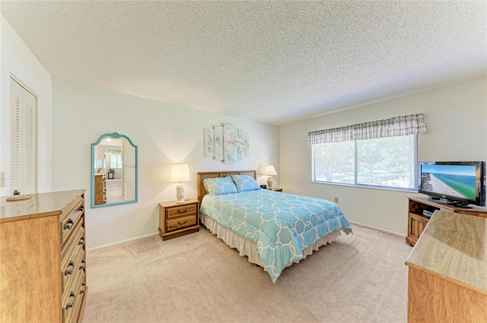 Image 15 of 32 For 5685 Gardens Drive 5685