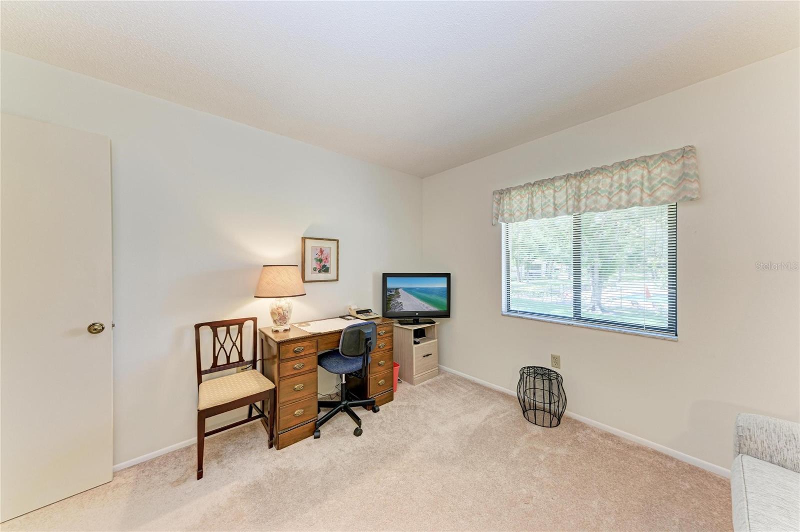 Image 22 of 32 For 5685 Gardens Drive 5685