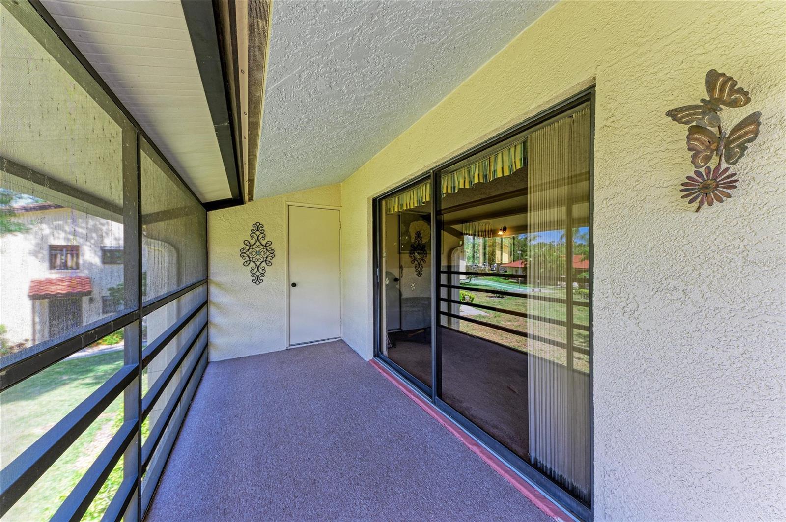 Image 28 of 32 For 5685 Gardens Drive 5685