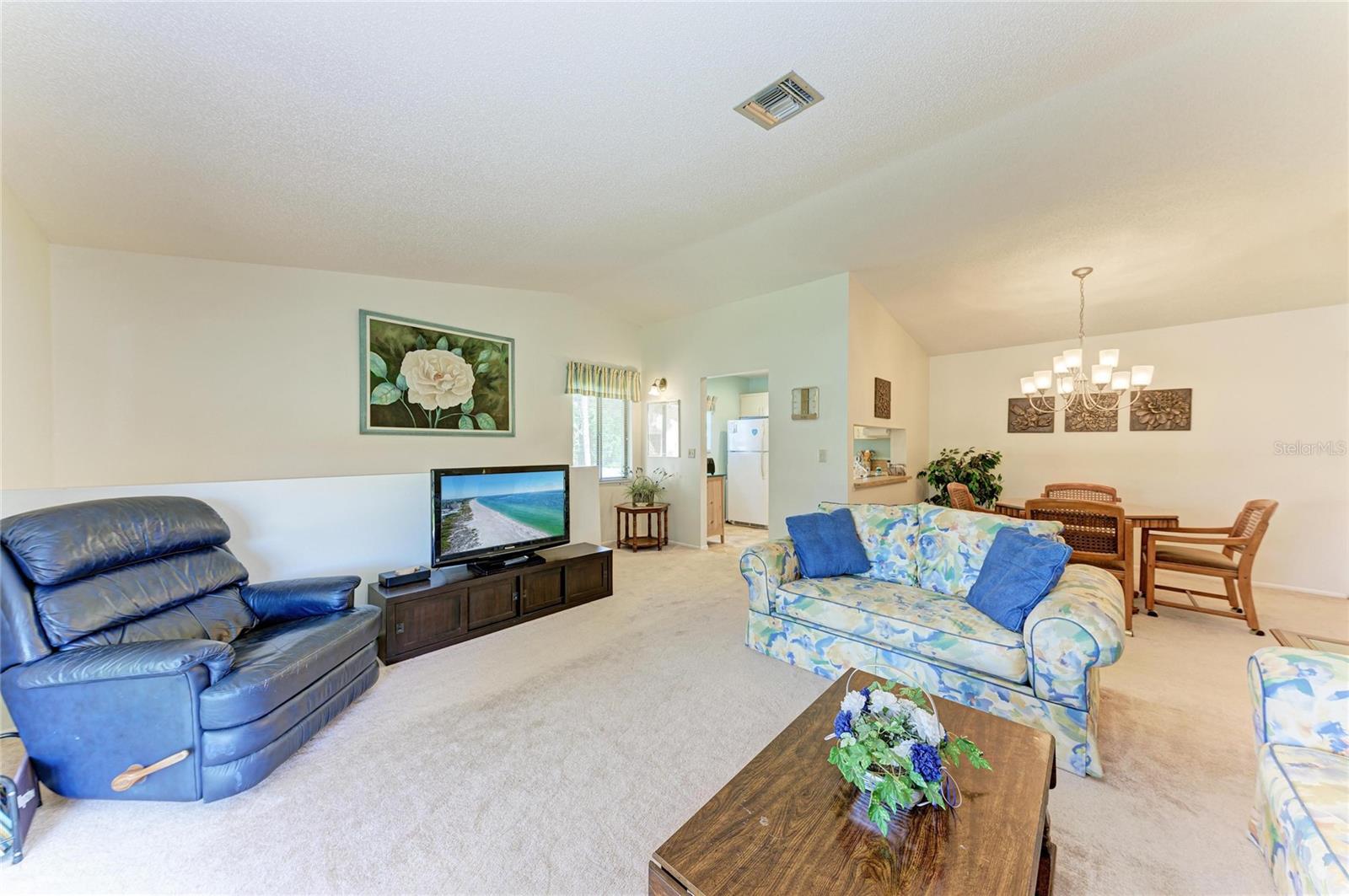 Image 5 of 32 For 5685 Gardens Drive 5685