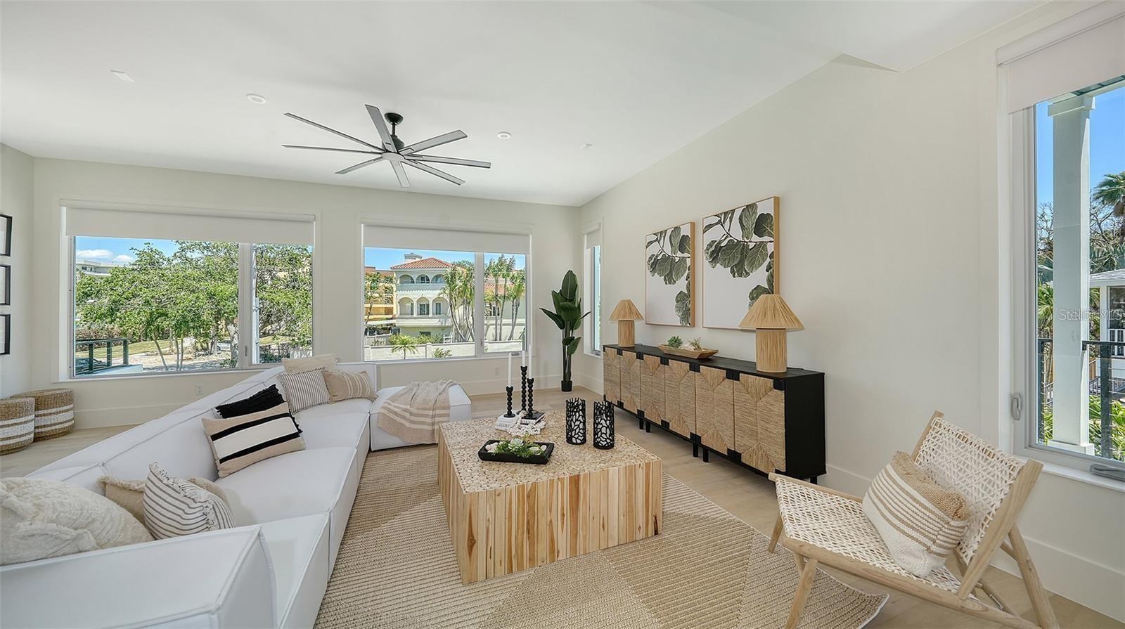 Image 21 of 90 For 8800 Midnight Pass Road