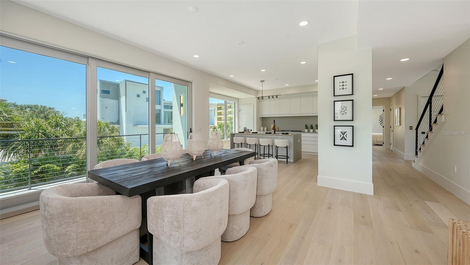 Image 24 of 90 For 8800 Midnight Pass Road