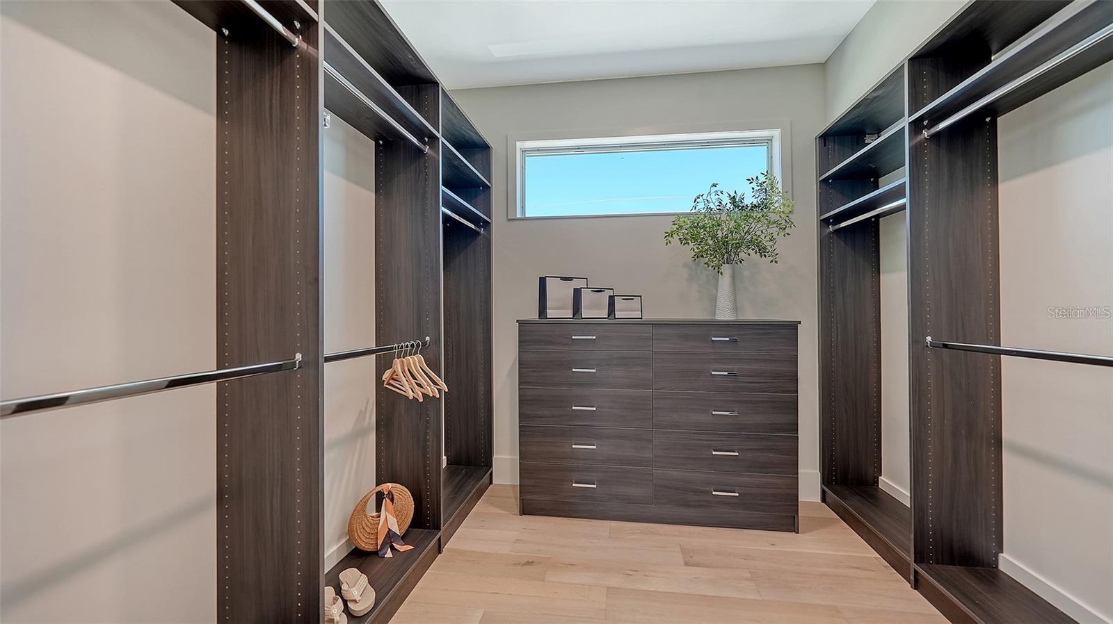 Image 46 of 90 For 8800 Midnight Pass Road