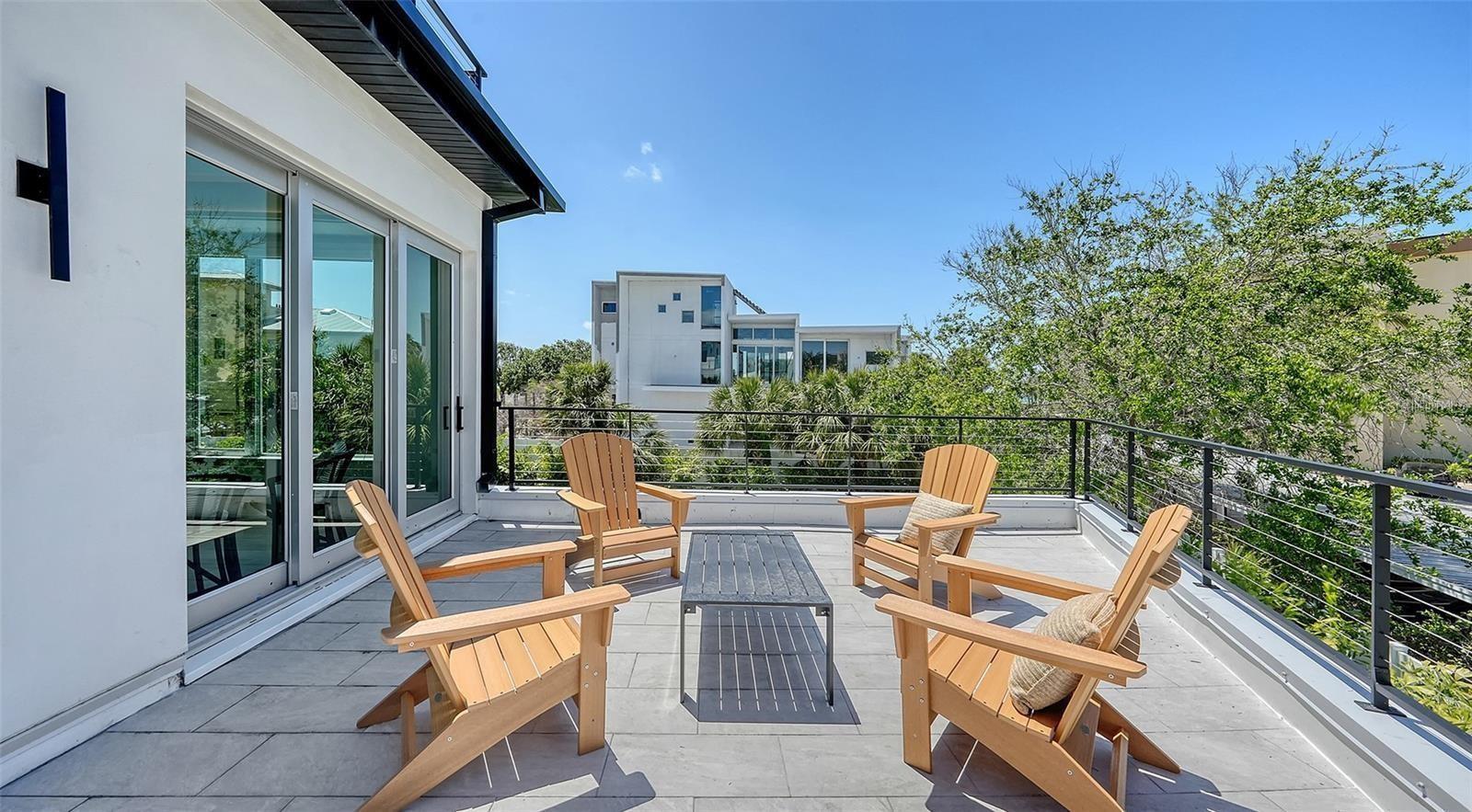 Image 47 of 90 For 8800 Midnight Pass Road