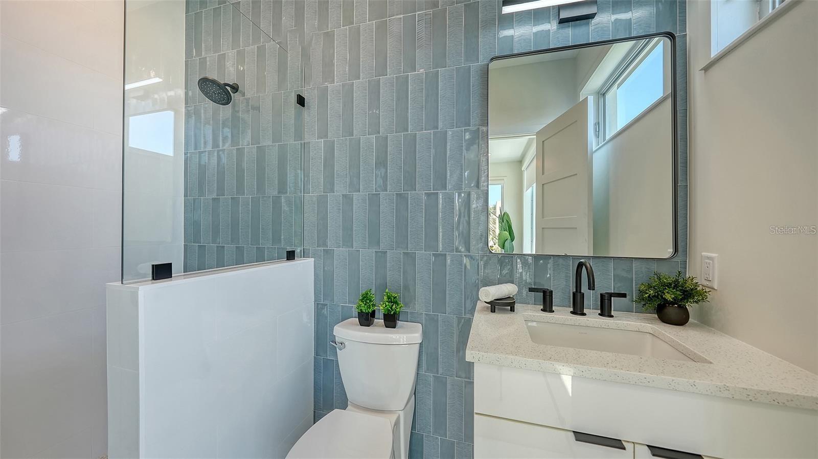 Image 50 of 90 For 8800 Midnight Pass Road