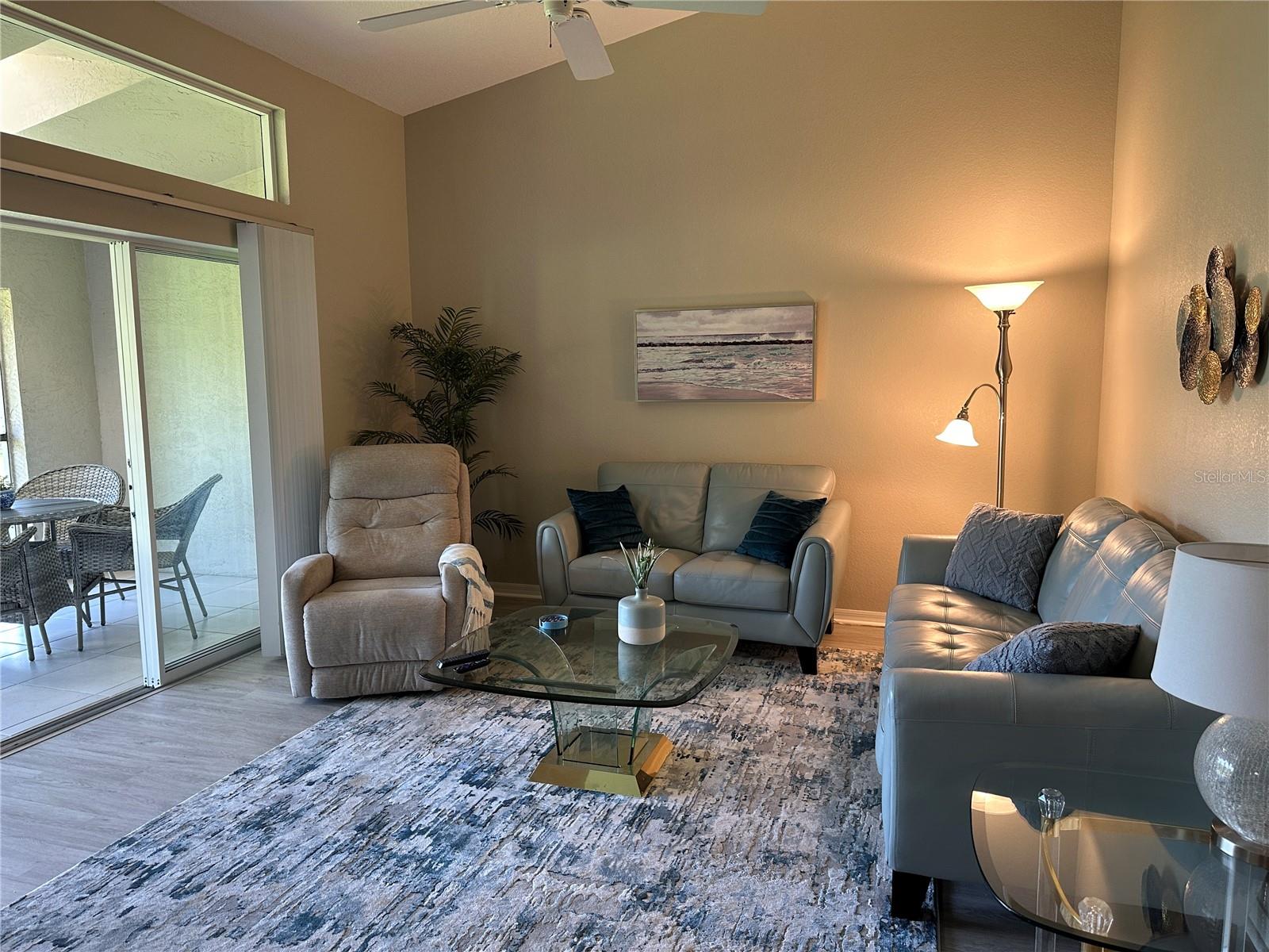 Image 4 of 32 For 6713 Stone River Road 202