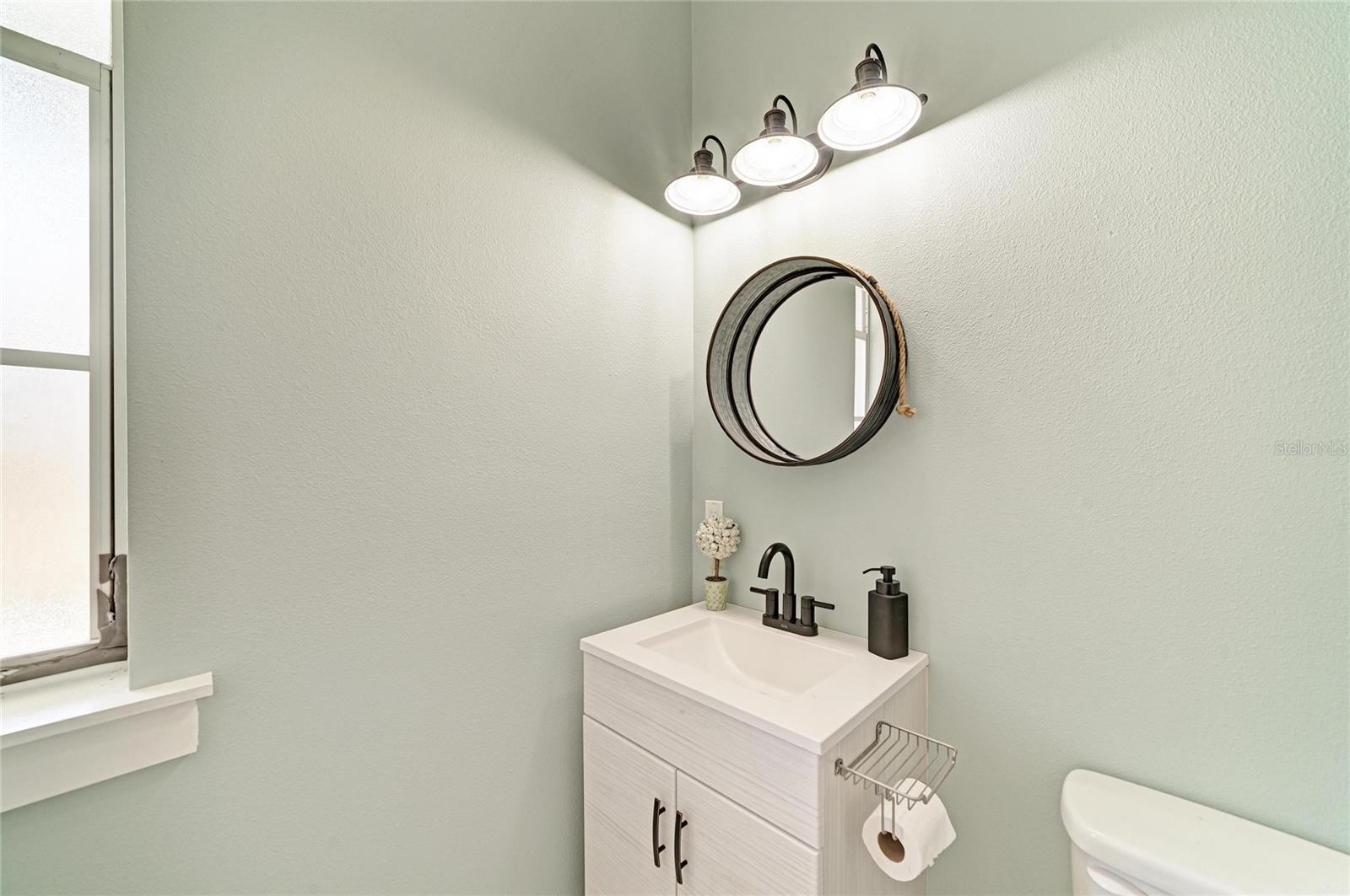 Image 10 of 25 For 1609 17th Street W