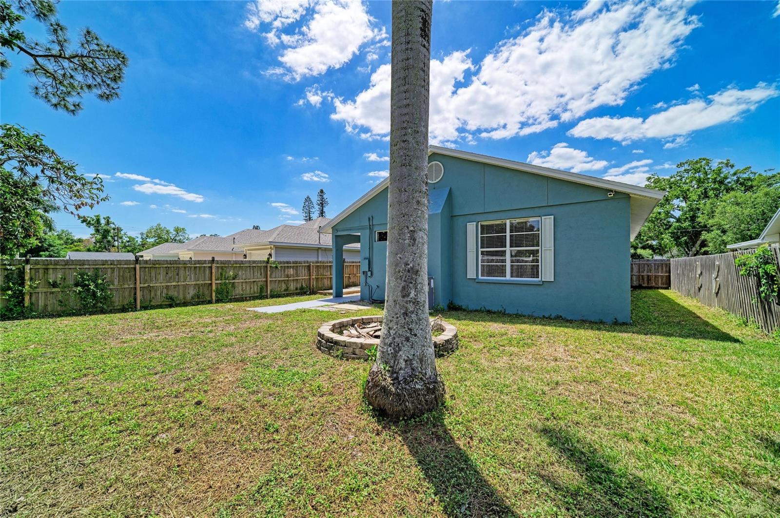 Image 2 of 25 For 1609 17th Street W