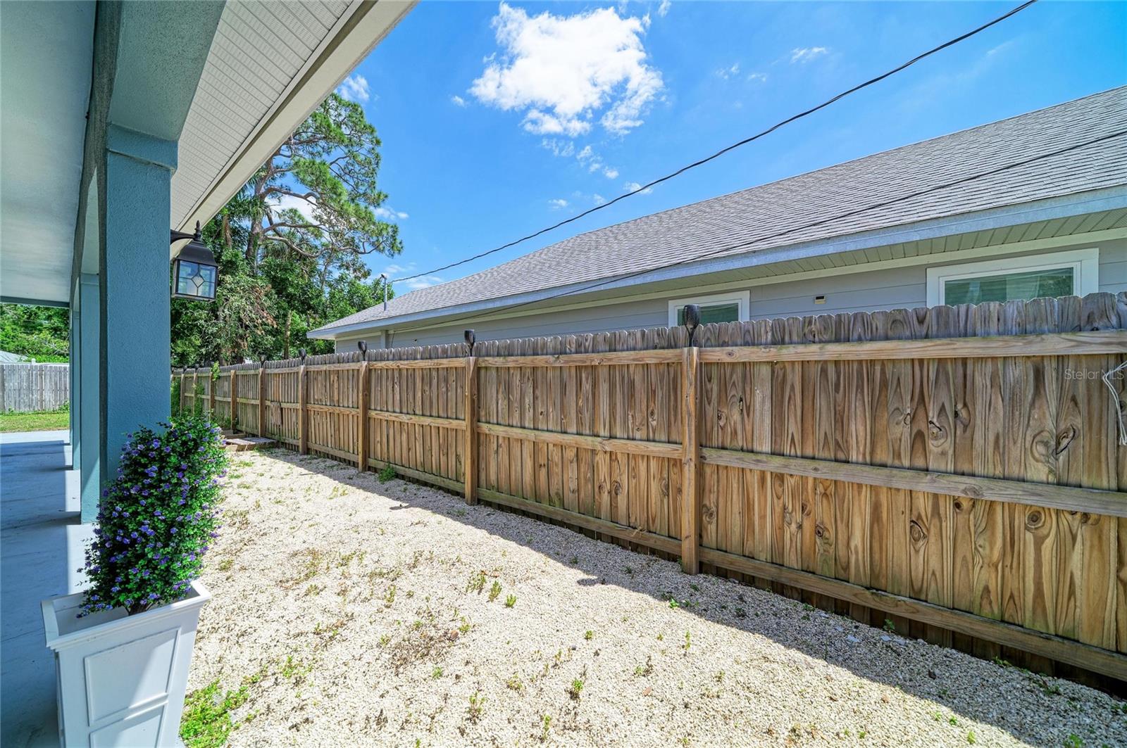 Image 21 of 25 For 1609 17th Street W